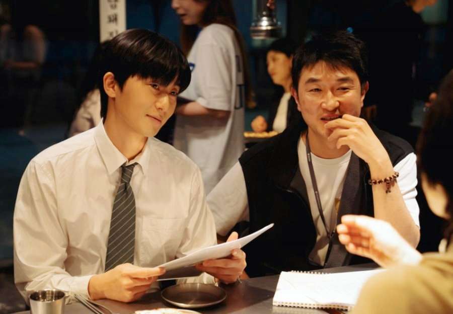 surely tomorrow season Episode 2 Gyeong Do, now a journalist covering a sensational scandal, and Ji U, the wife of the man at the center of it. Against the backdrop of public scrutiny and personal history, their story unfolds into a surprising third chapter. kim ji-won