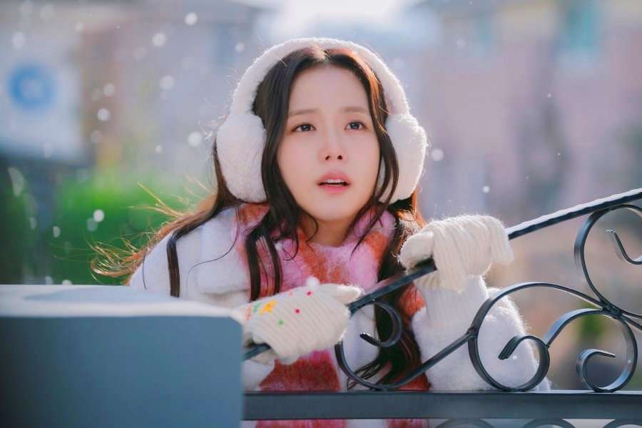 boyfriendondemand a Monthly Issue Boyfriend device that she happened to receive. There, she experiences super strong dopamine by having romance with unrealistically perfect men in the virtual world. This awakens Seo Mi Rae&039;s love cells, which were lying dormant for a long time. Yu Shu-Xin
