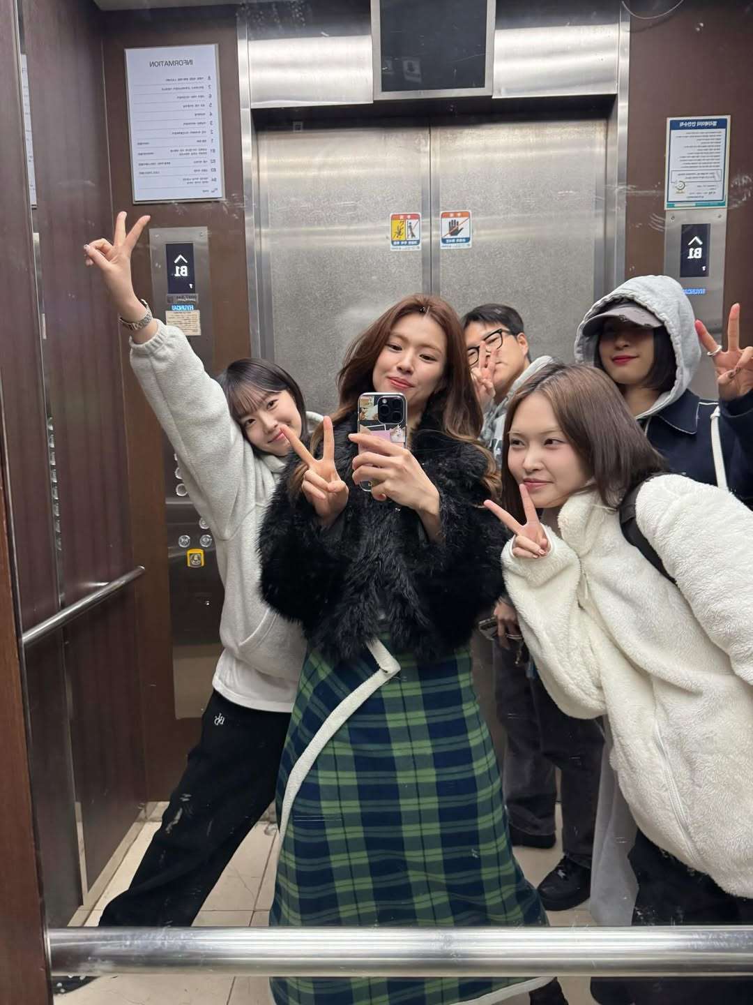 Monthly girlfriend Future and Ji yeon are you coming to see me Ahn Ha-young