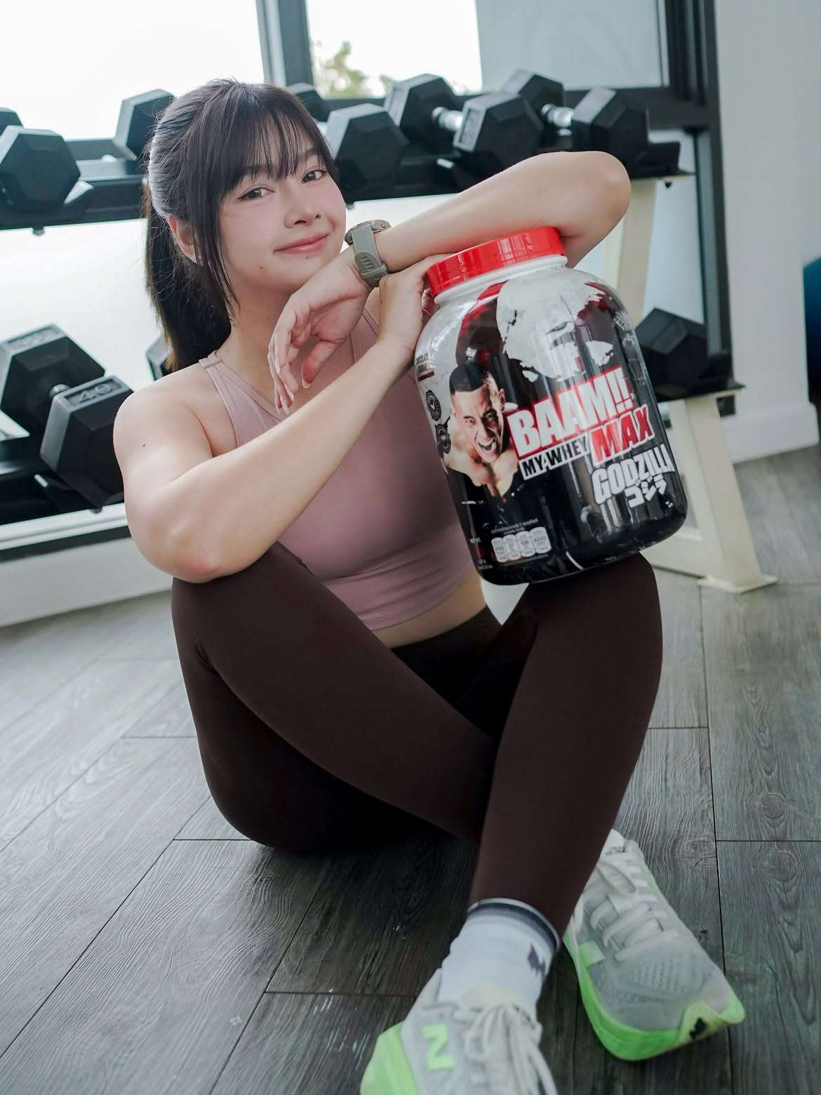 I have run, I have weighted, I have to get protein too. 
Muscle building session. Choose to fill your protein intake daily with BAAM MY WHEY. Nahm Fah